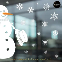 Raamsticker halve sneeuwpop Paul copyright ®raamstickerwinkel