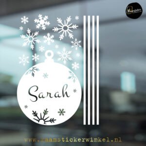 Raamsticker kerstbal met naam sneeuw wit A4 copyright ®raamstickerwinkel