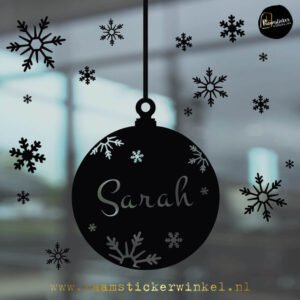 Raamsticker kerstbal met naam snow zwart copyright ®raamstickerwinkel