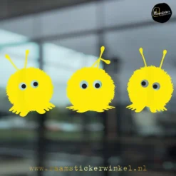 Raamsticker WK EK voetbal wuppies voetbal geel copyright ®raamstickerwinkel