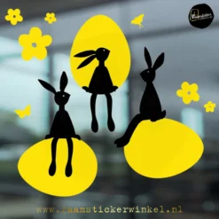 Raamsticker Pasen haasjes op ei RSW geel zwart
